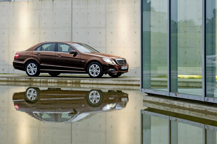  Mercedes-Benz E-Class 2010 года  (фото 123 из 128)